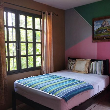 Hotel El Almendro Copán Exteriör bild