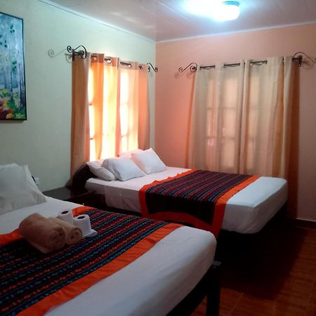 Hotel El Almendro Copán Exteriör bild