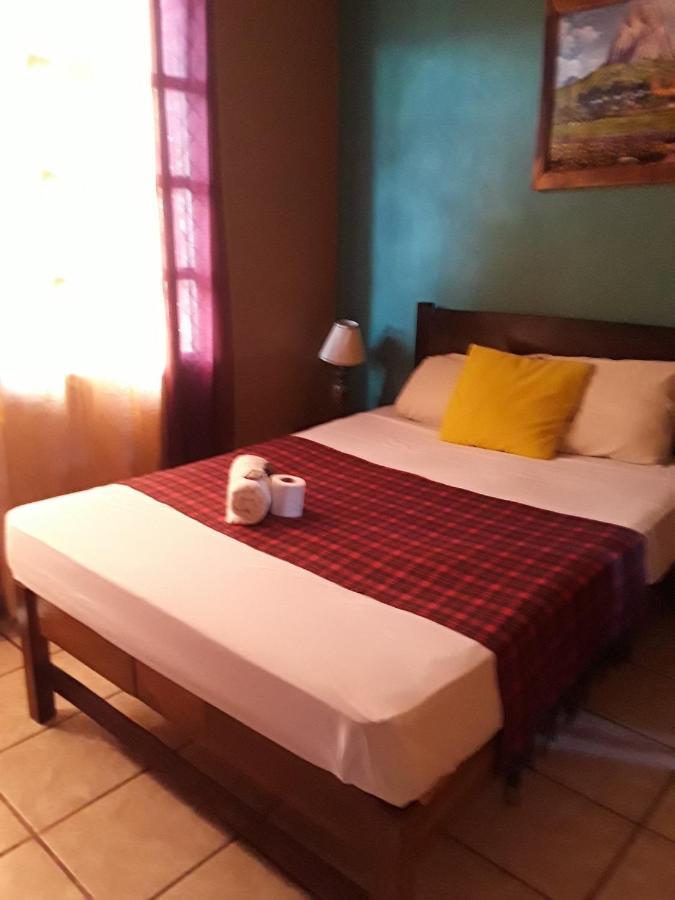 Hotel El Almendro Copán Exteriör bild